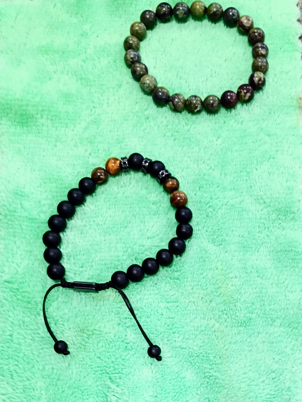 Dragon blood,Tigers Eye W Onyx Bracelets,Ceramic Bowl,Artificial Floral Plants